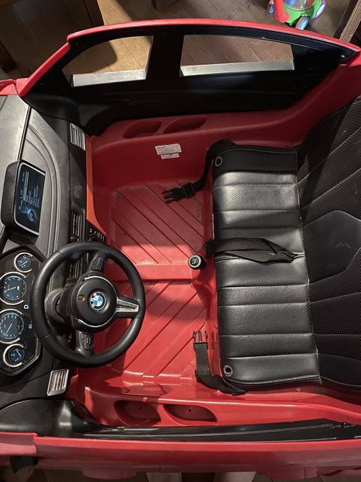 Дитячий електромобіль BMW X6M