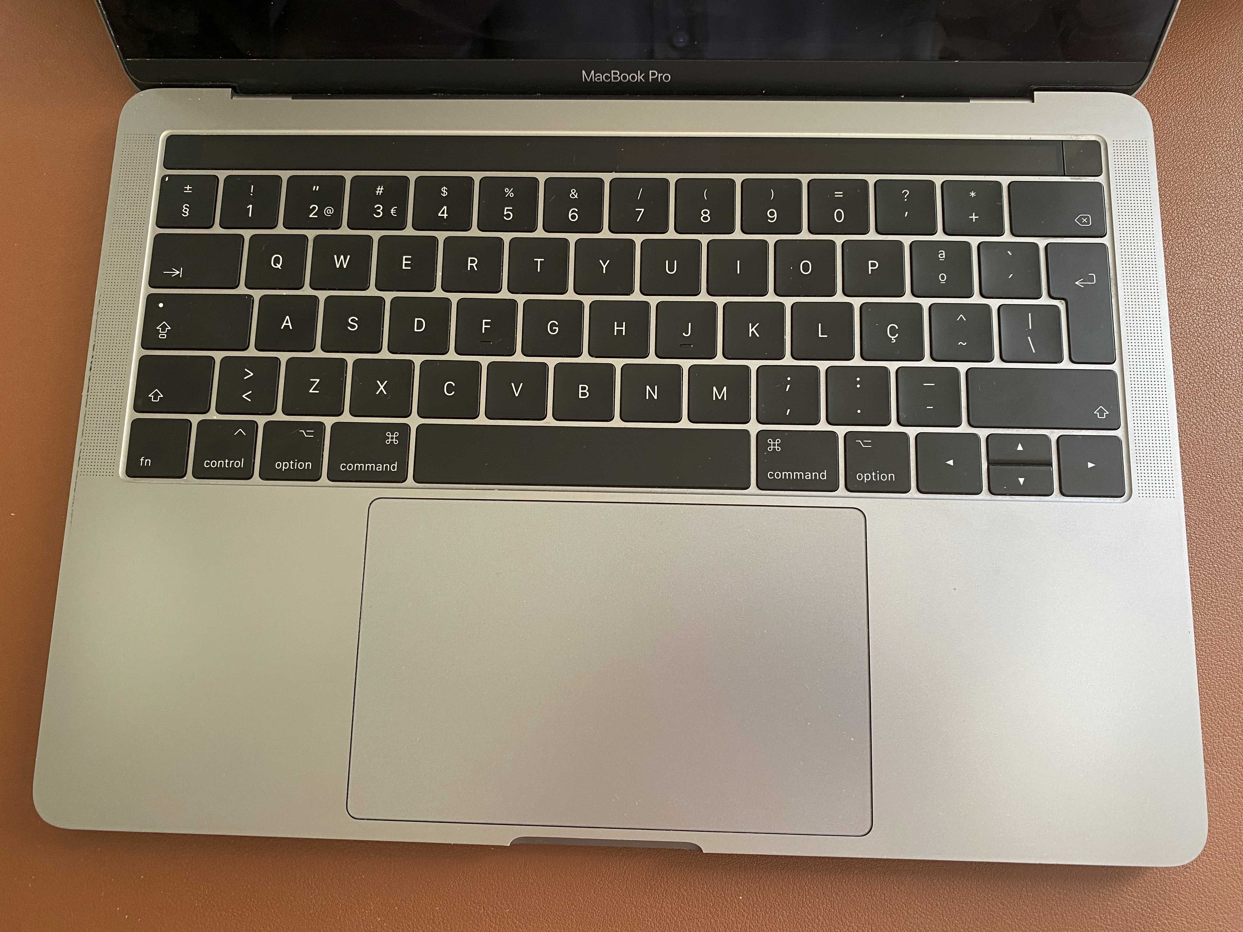MacBook Pro Retina 13.3inch 2019-Core i7-16GB SSD 512 QWERTY-Português