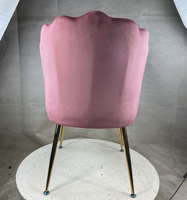 Krzeslo LISA Pudrowy Róż muszelka glamour tulipan welurowe