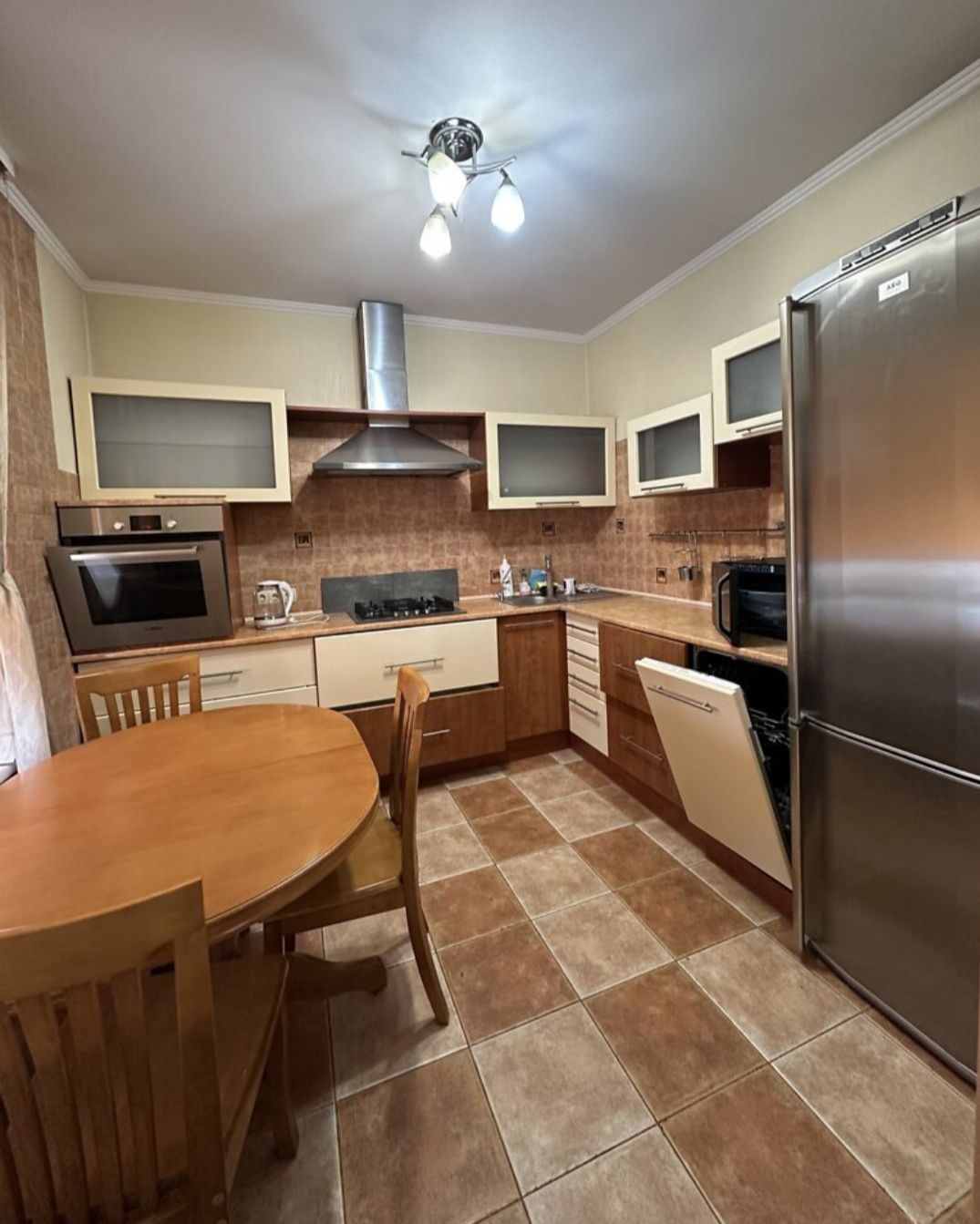Продам 3к квартиру в Центрі міста