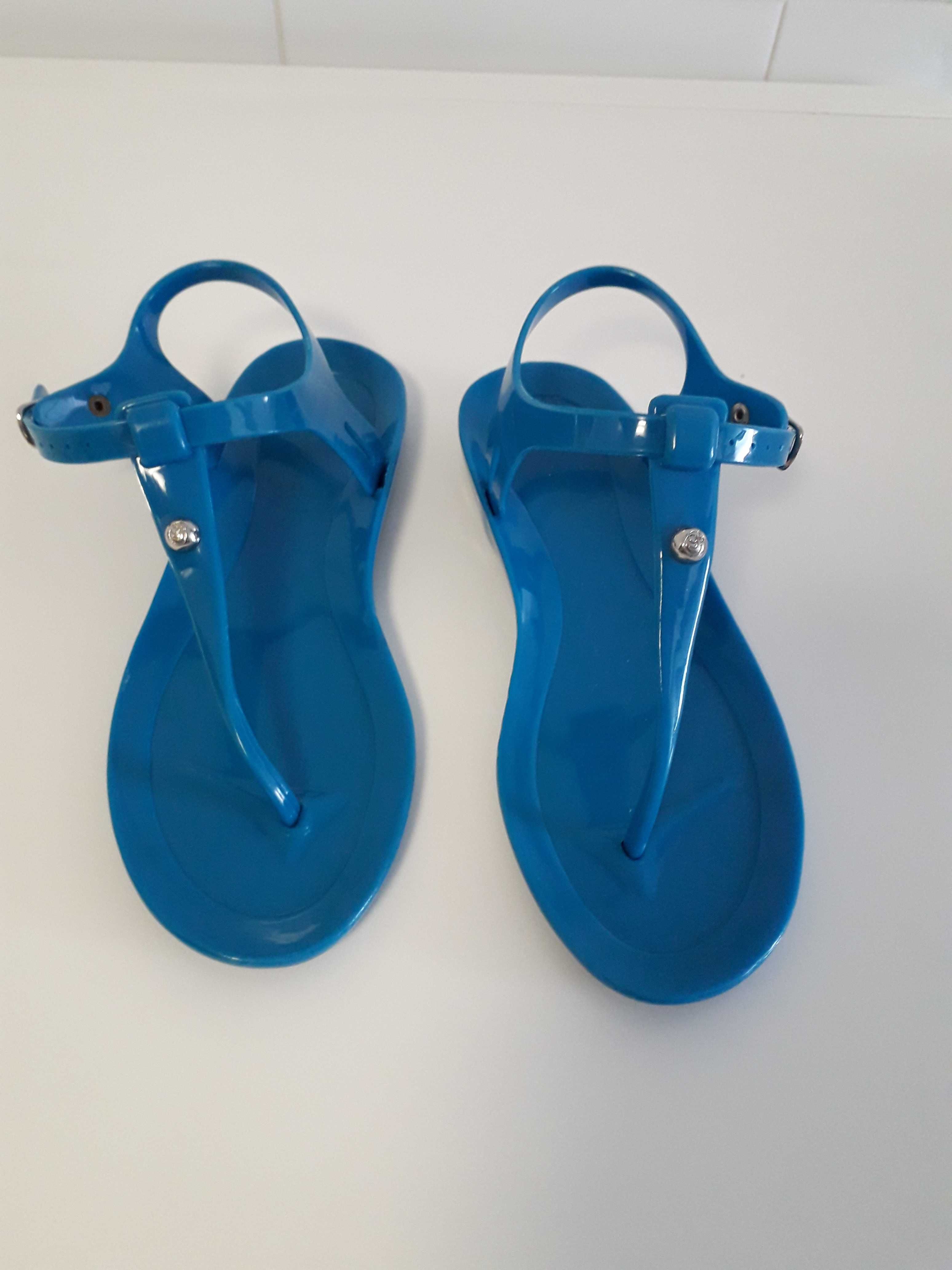 Sandálias de praia azuis (tam.35)