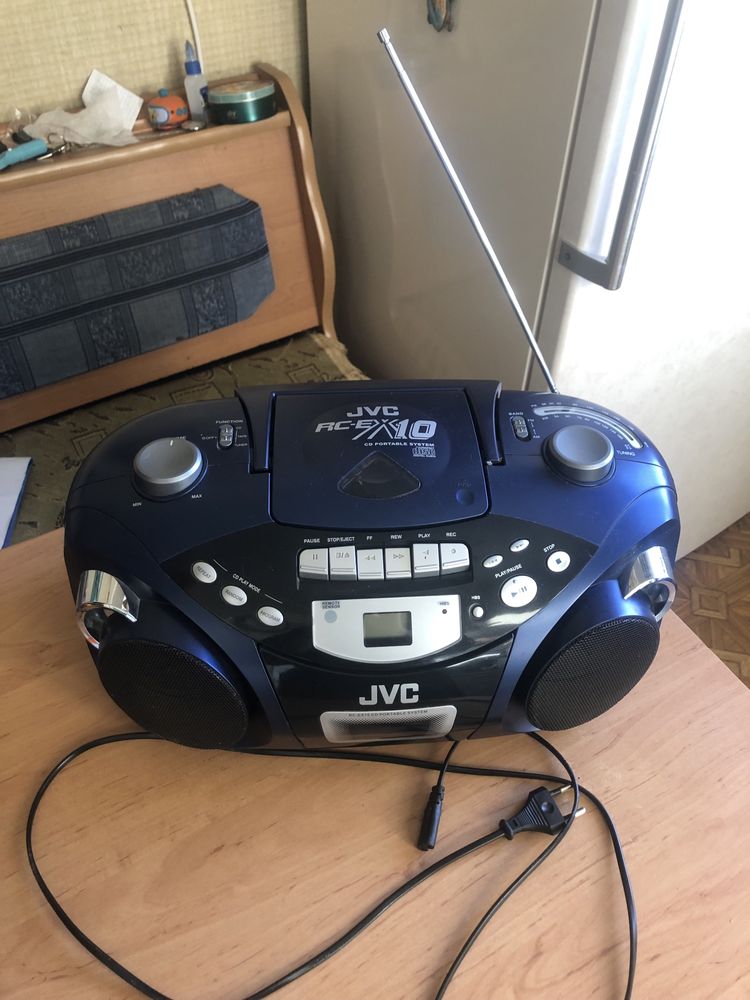 Магнитола JVC RC-EX10 CD