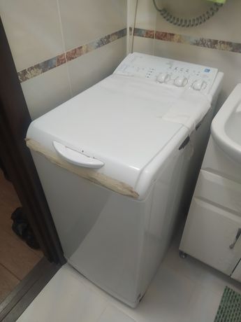 На деталі пральна машина