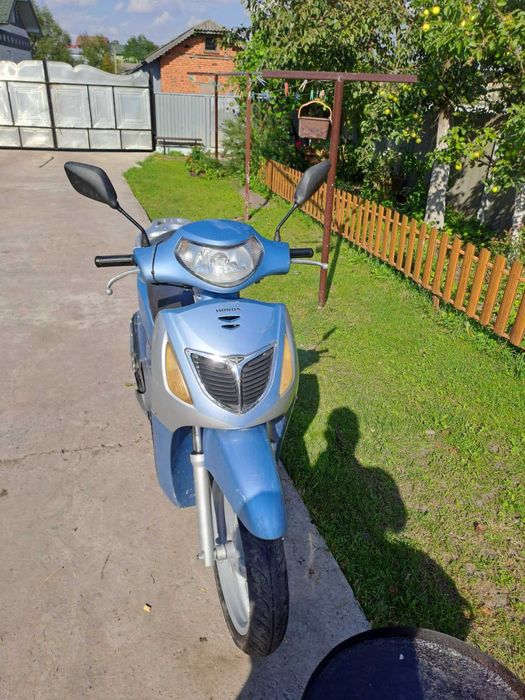 Продам скутер хонда сш 150