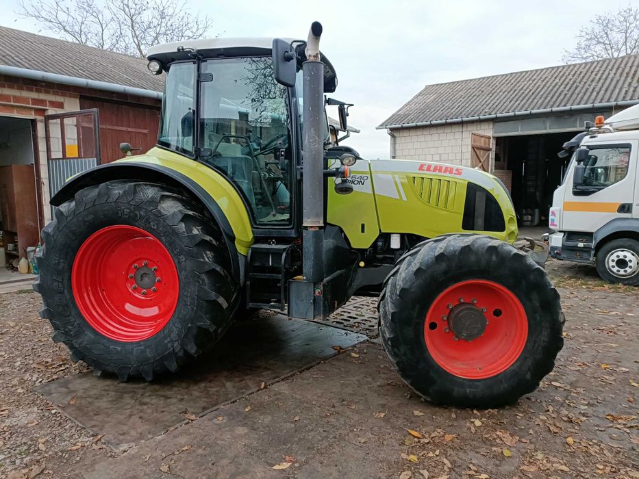 Claas Arion 640  cebis nie axion hexashift tuz przedni wom bez adblue