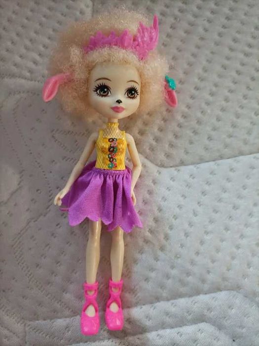 Lalka Enchantimals Lorna Lamb
