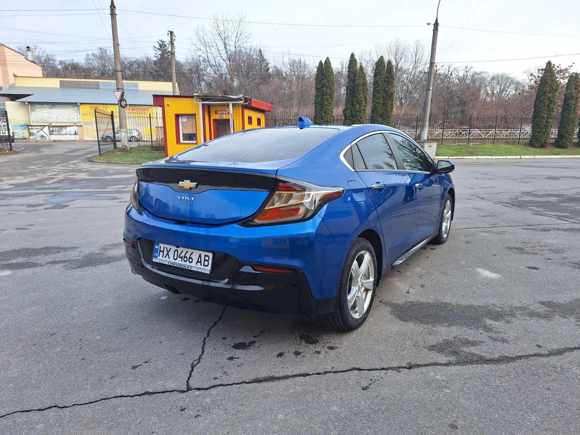 Chevrolet Volt LT plug-in gybrid