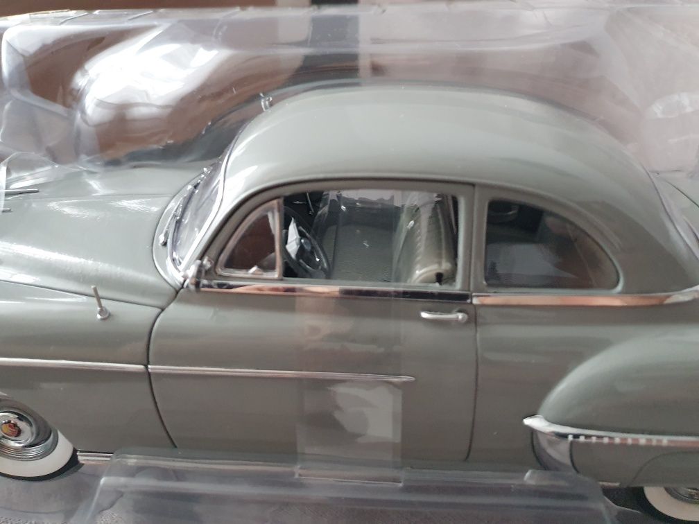 Продам модель Ertl Authentics 1950 Oldsmobile 88 1/18