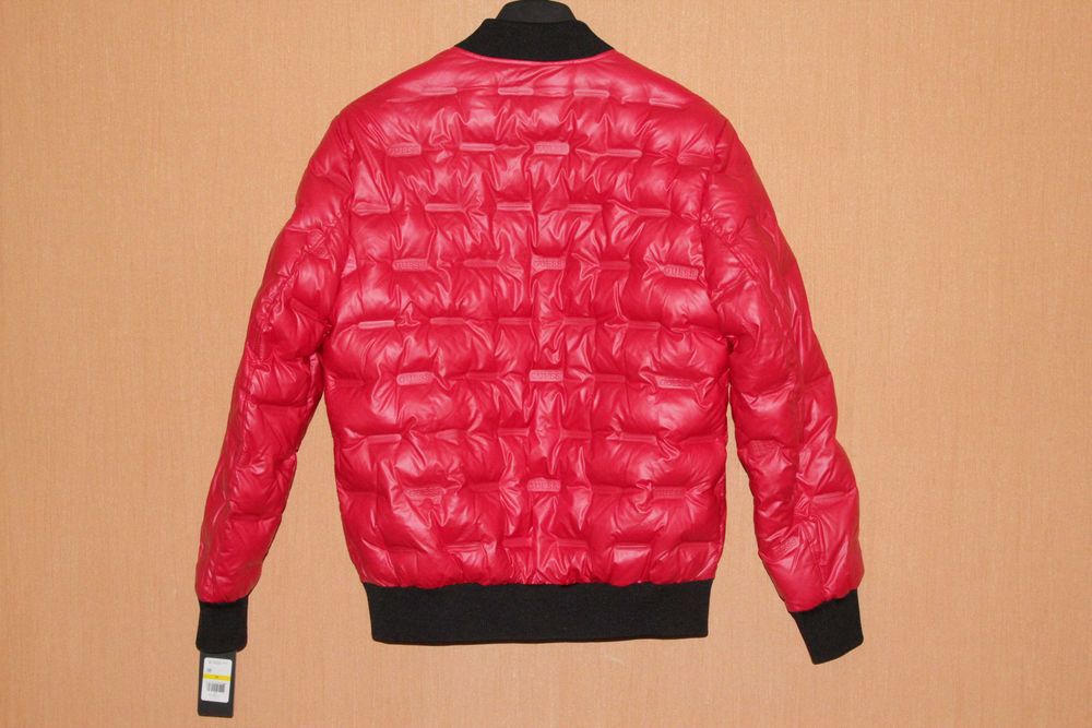 Куртка мужская Guess, размер M