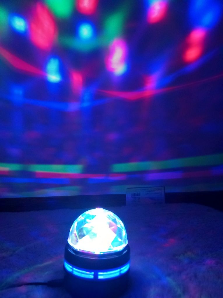 Lampka obrotowa trzykolorowa LED mini star