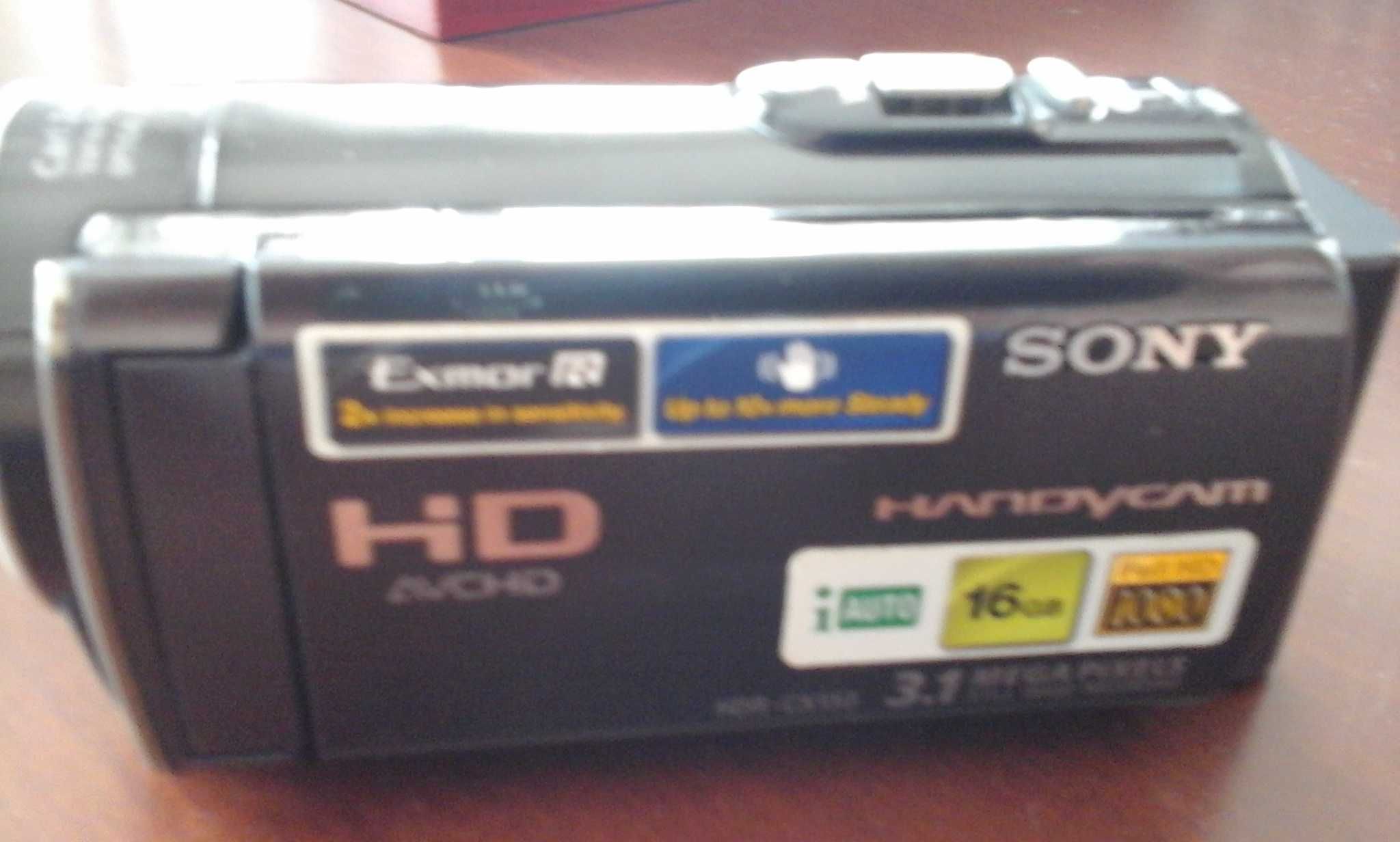 Видеокамера  SONY  HDR CX150E