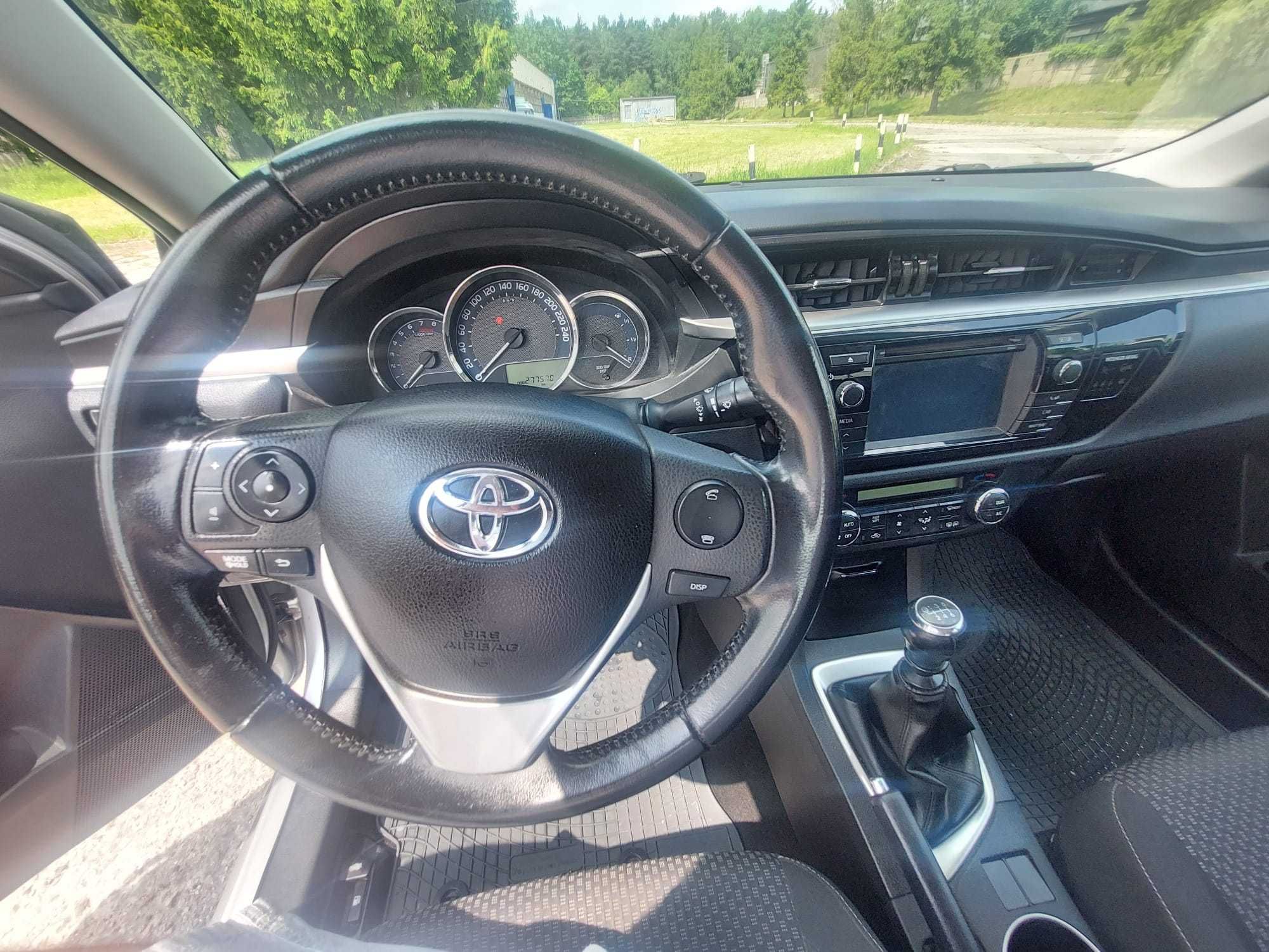 Toyota Corolla 2014, 1,6 benzyna, pierwszy właściciel