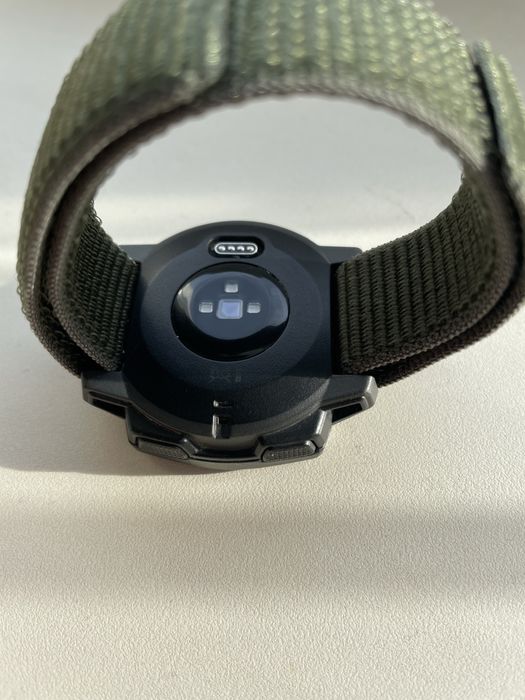 GPS-годинник Garmin Instinct.