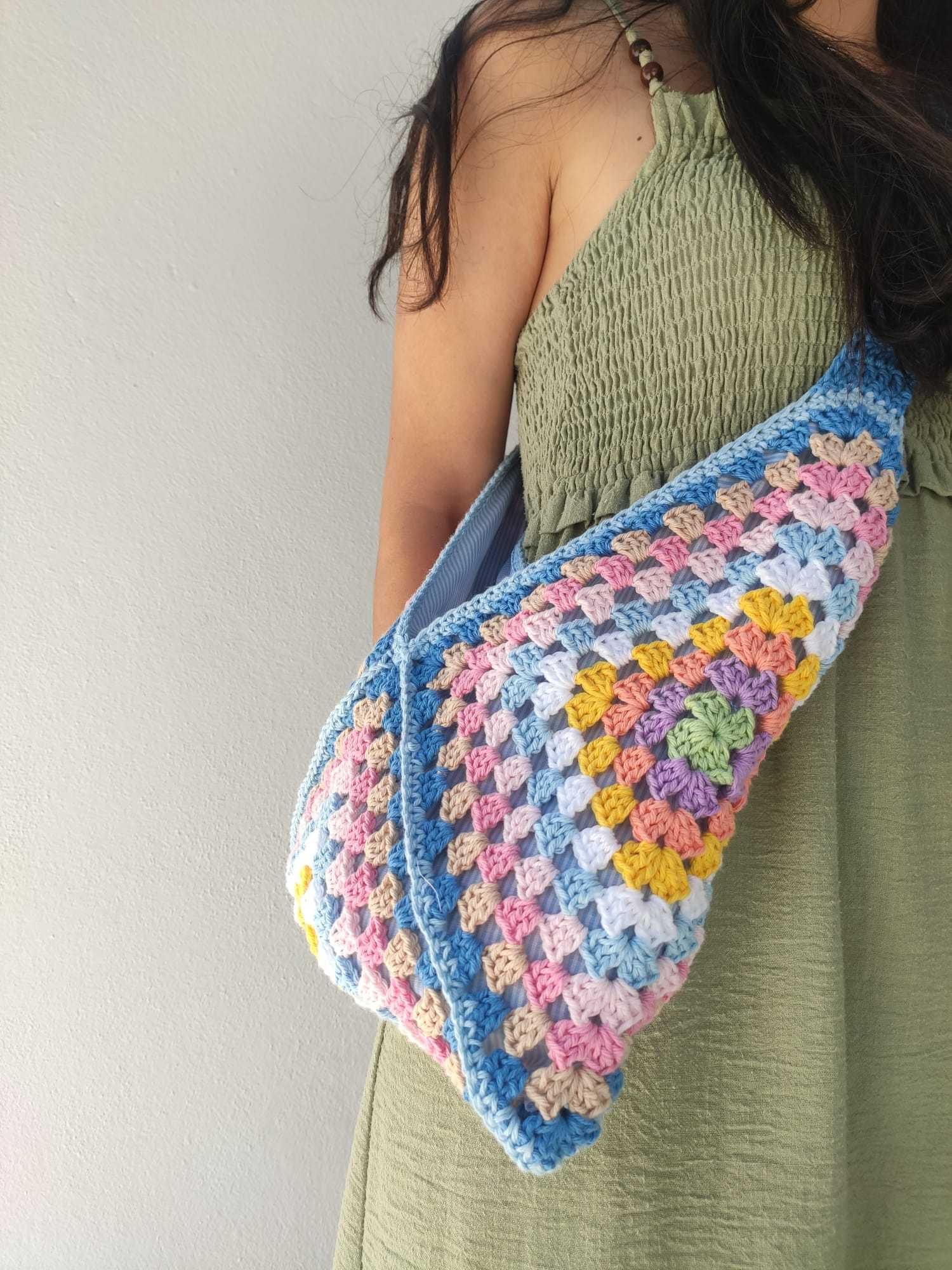 Saco em tricot, fio rústico, feito à mão