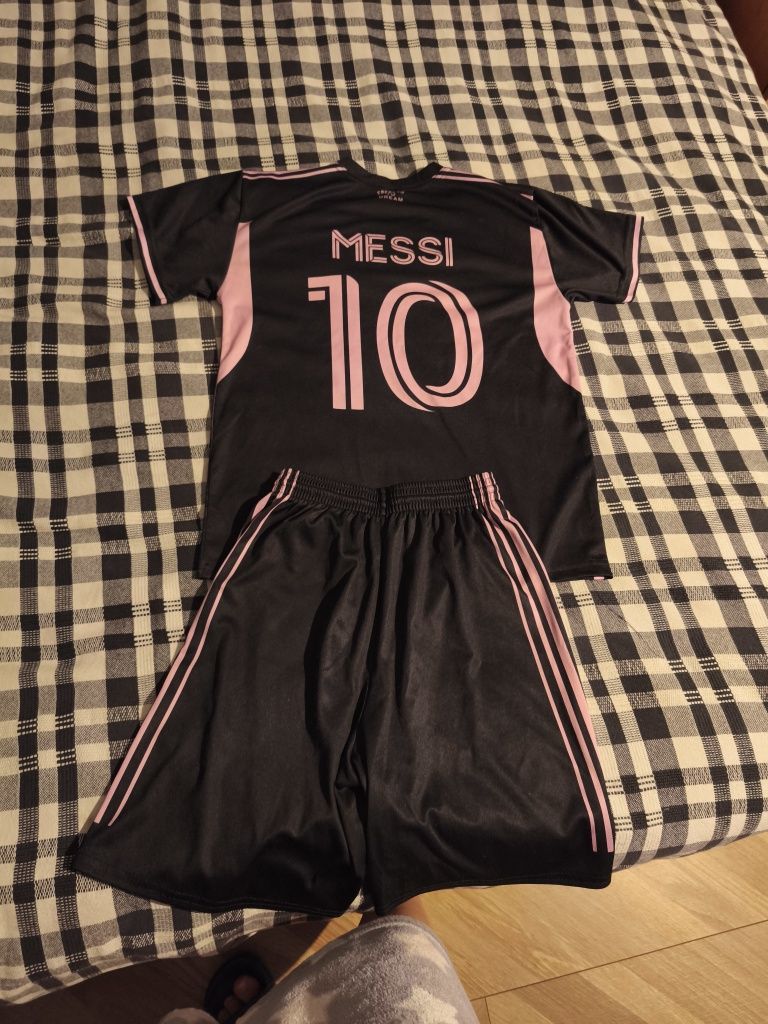 Strój piłkarski Messi rozmiar 152