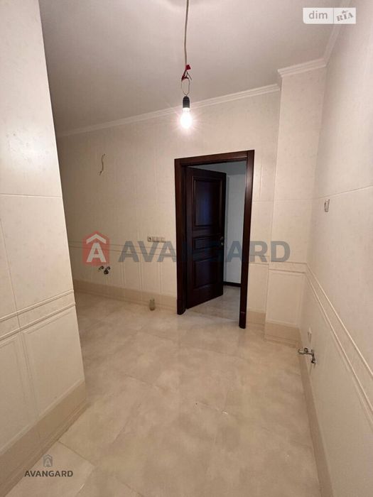 Простора квартира мікрорайон Поділля з якісним ремонтом