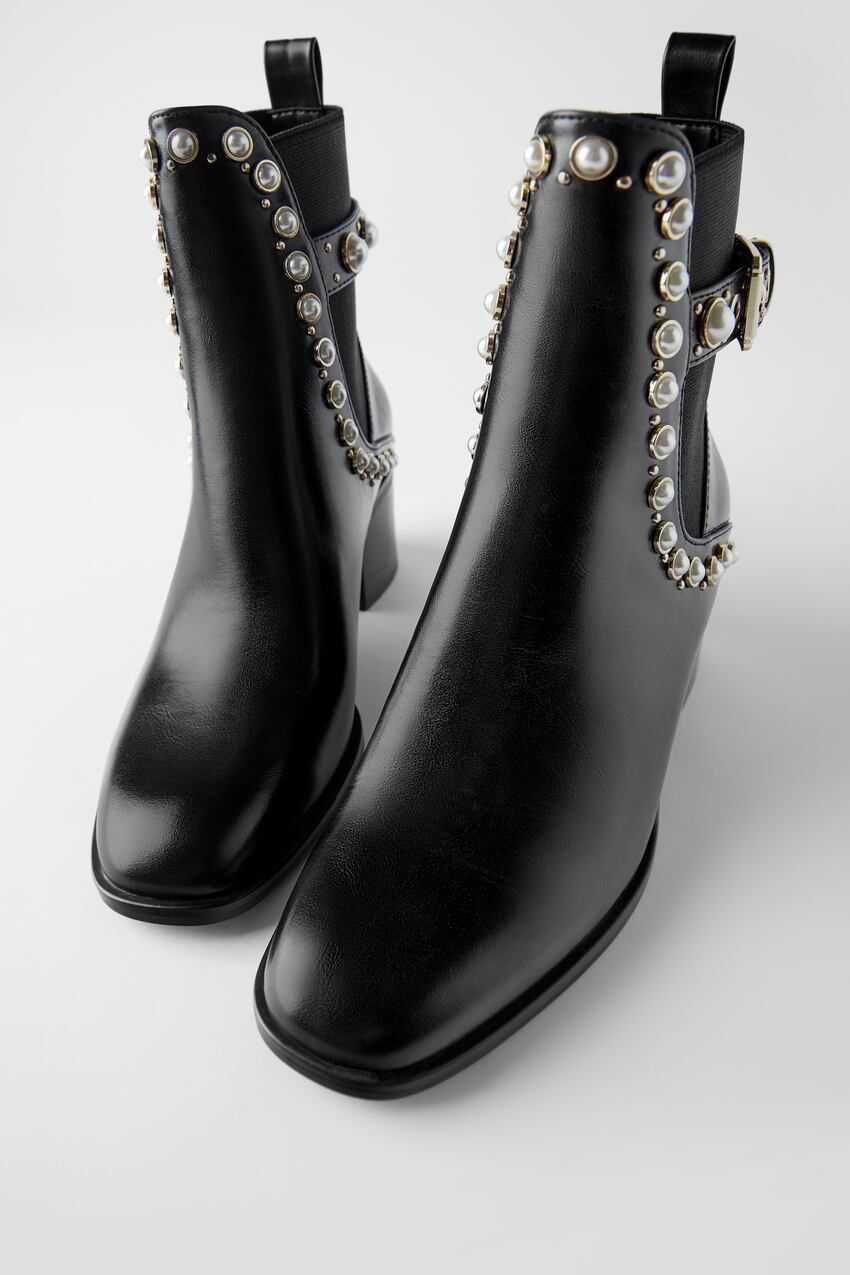 Botas com pérolas Zara 35 semi novas