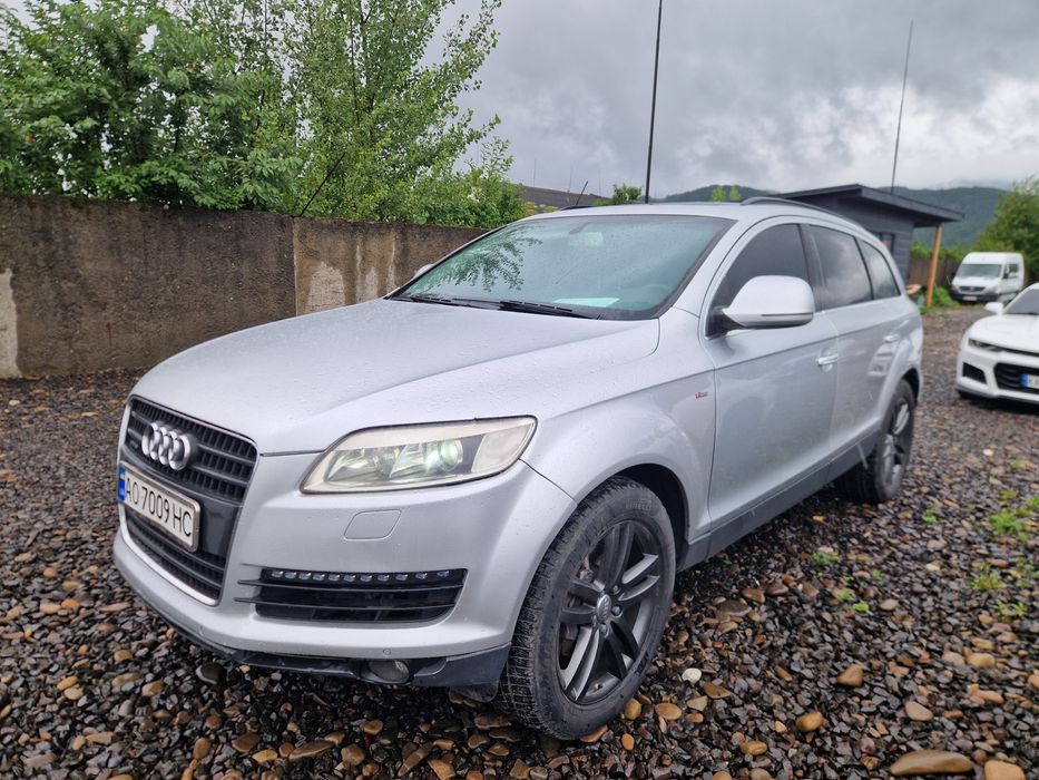 Ауді ку7 бензинова