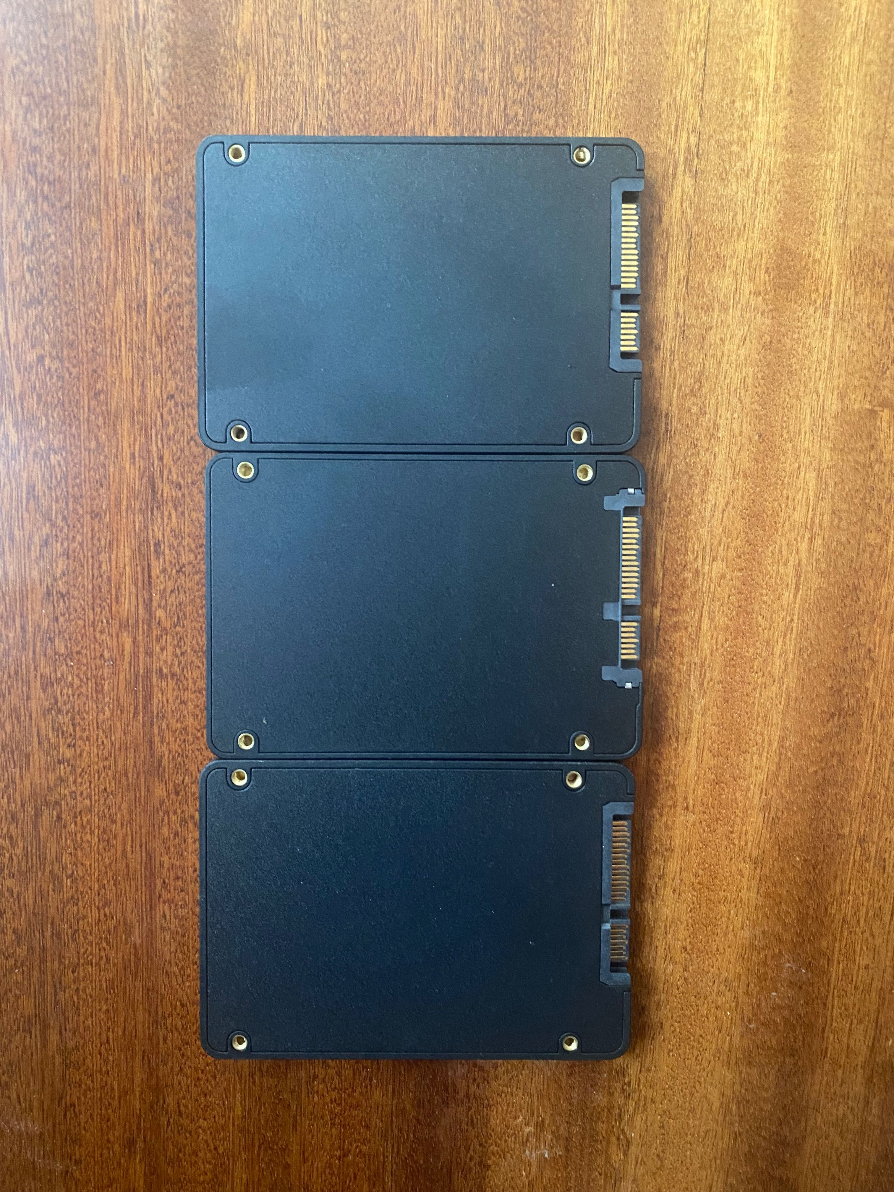 Жорсткий диск SSD 2TB Patriot P220 2.5" SATAIII TLC (P220S2TB25)