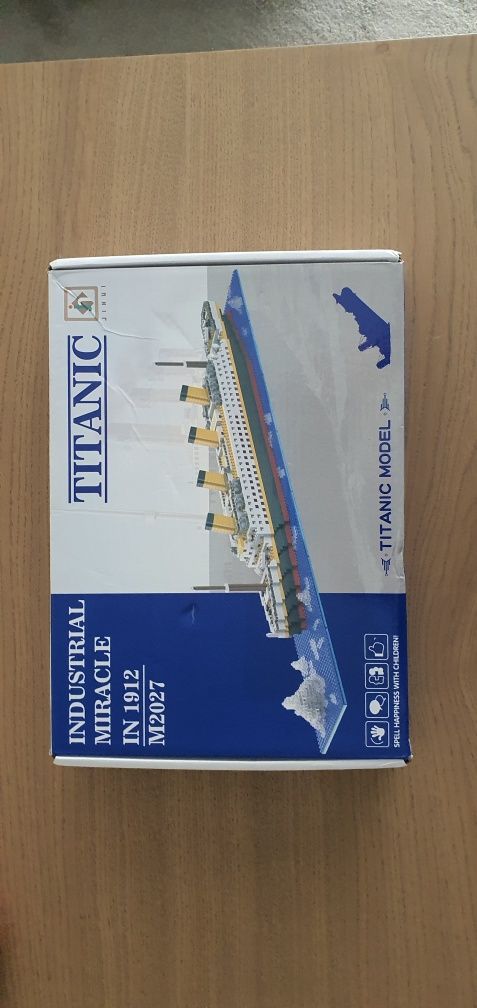 Titanic - Blocos construção, tipo Lego
