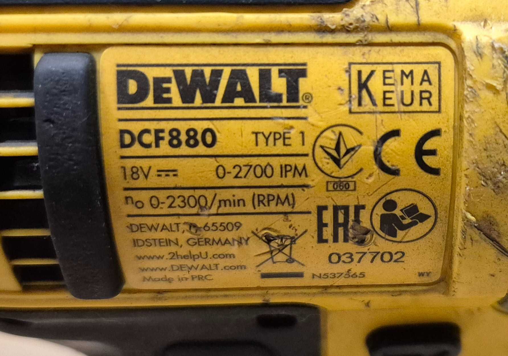 Гайковерт Dewalt DCF880M2