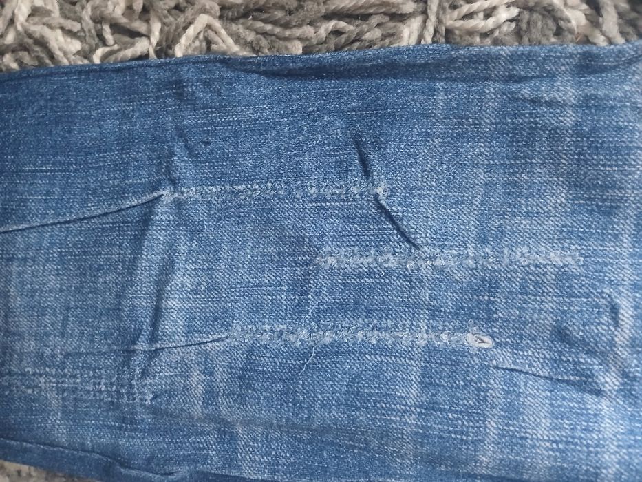 Legginsy 3/4 imitacja jeansu z dziurami