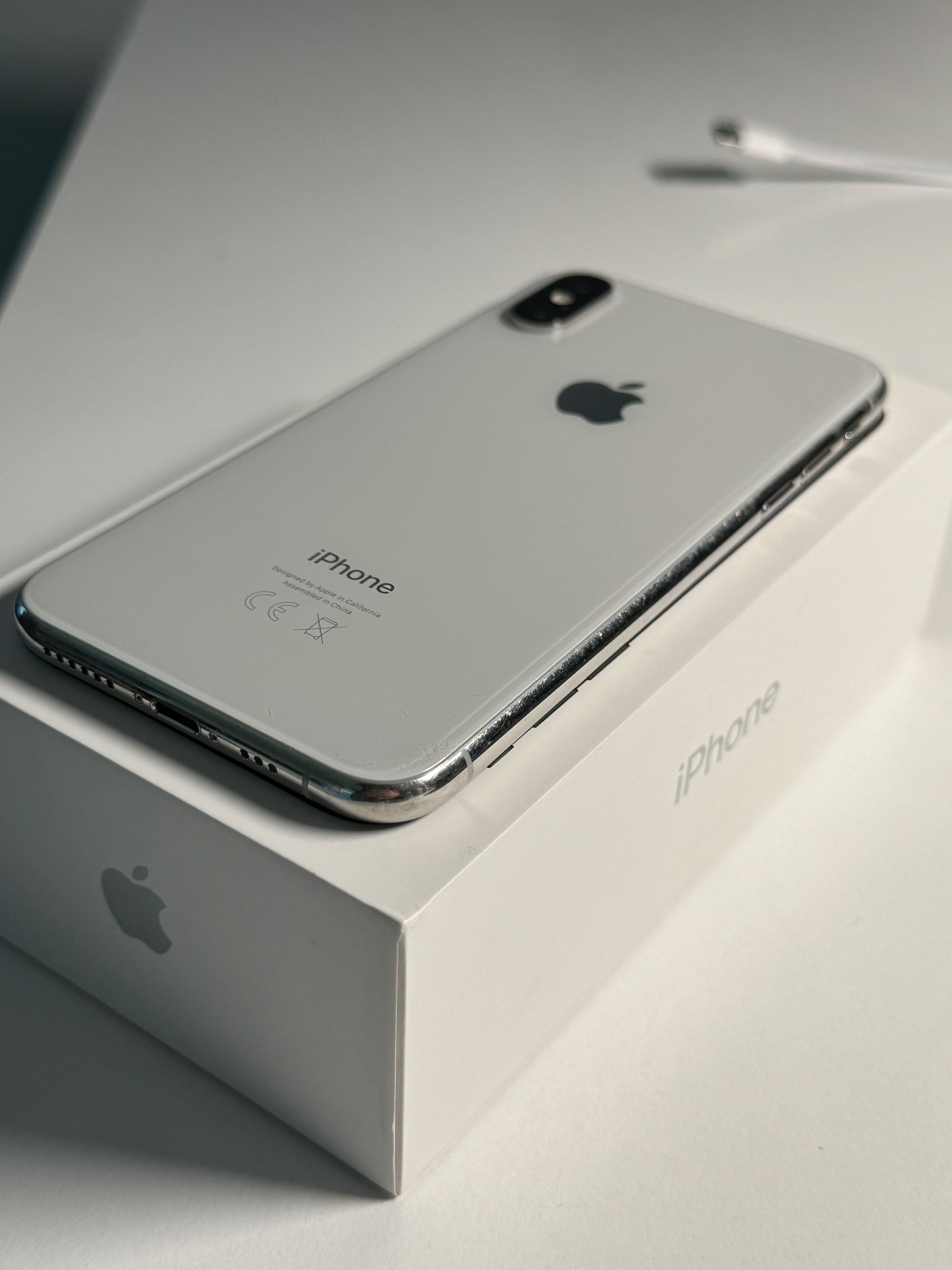 iPhone XS silver 64GB