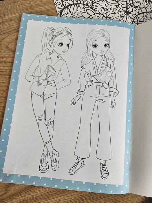 Kolorowanki dla dziewczynki Frozen Modelki + antystresowe