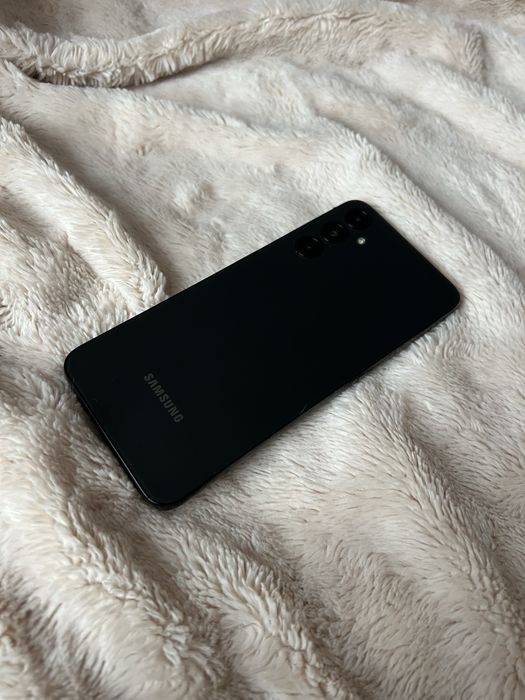 Samsung a05s на 128gb