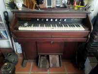 Piano de fole muito antigo