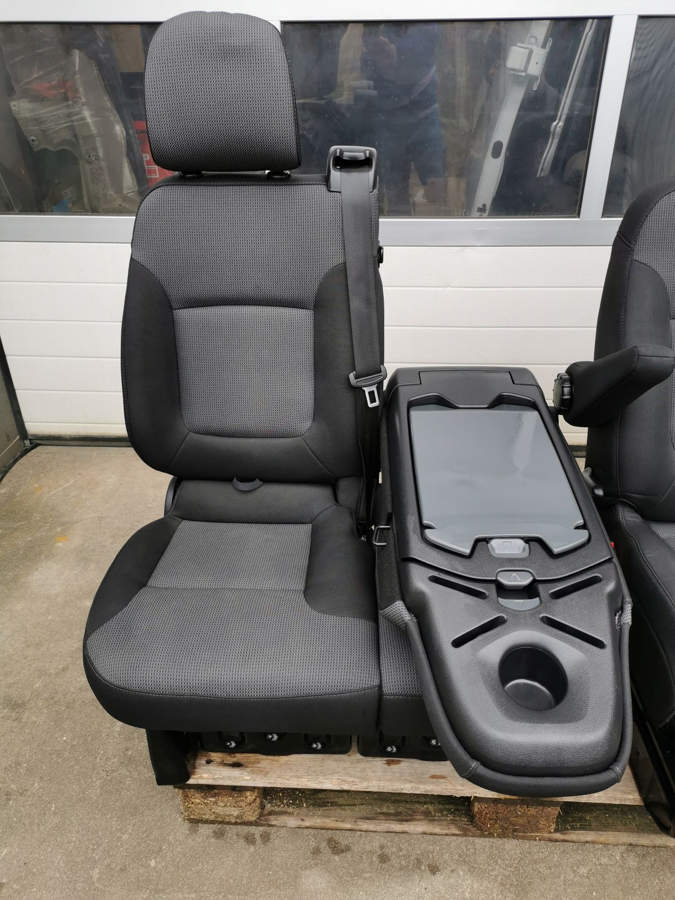 Kanapa Fotel podwójny składany przód Renault Trafic 3 Opel Vivaro B