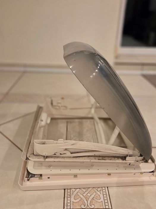 okno dachowe do kampera