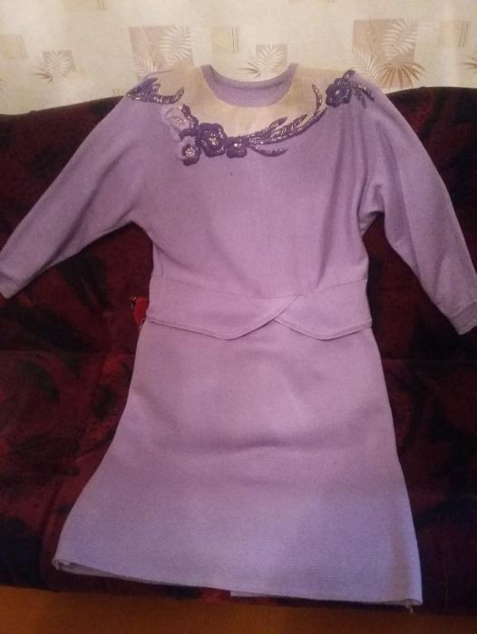 Женский костюм продам