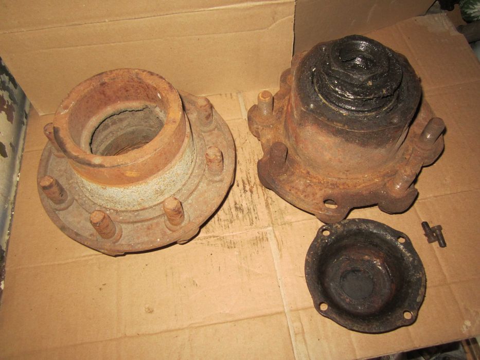 Диск , ступица  прицепа  ПТС 8 ,  т 25  перед