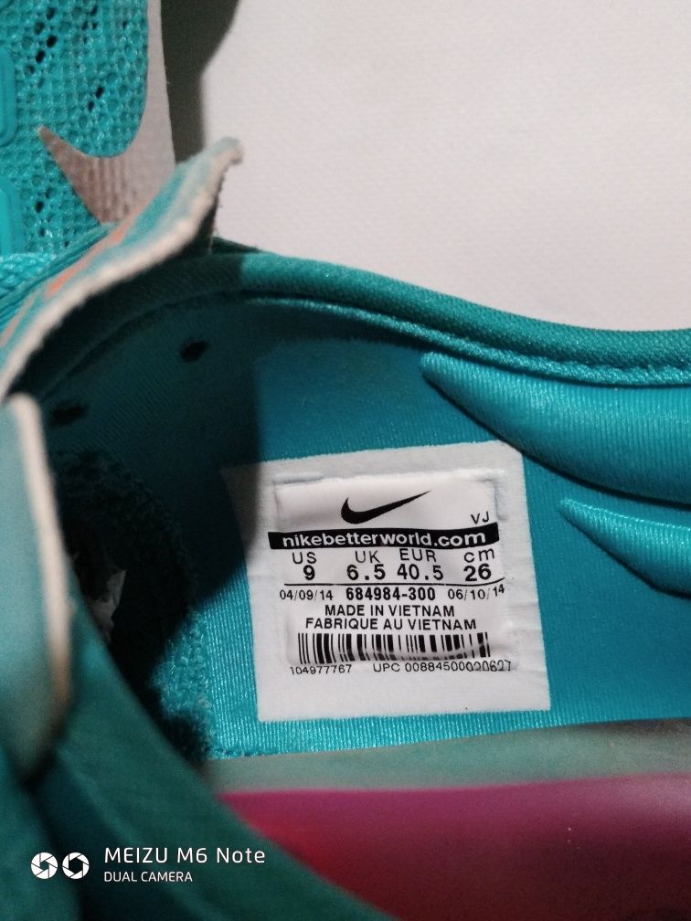 Nike женские кроссы оригинал.