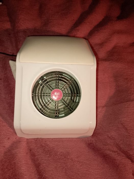 Вытяжка для маникюра