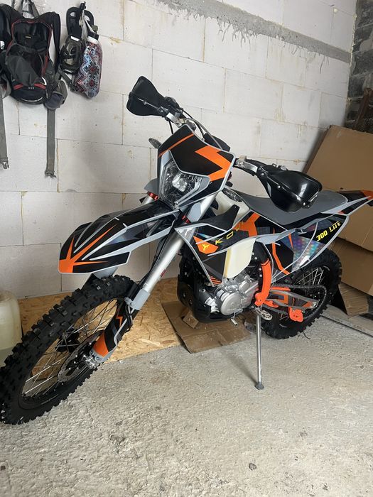 Продаю Кові Лайт300 2025 року пробіг 1400км