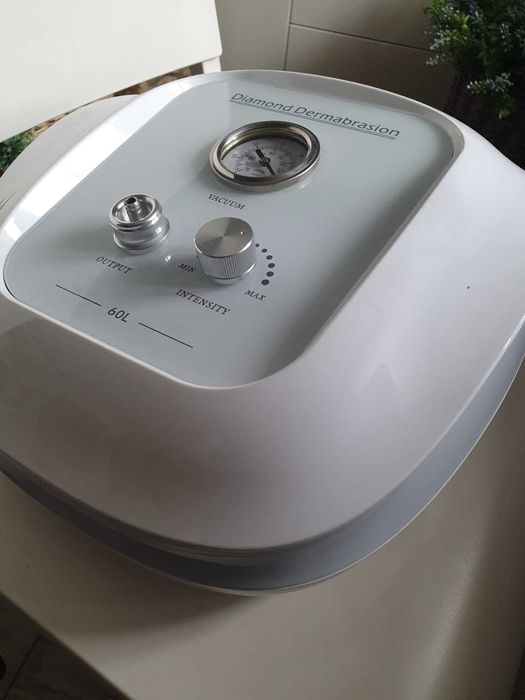 Urządzenie do mikrodermbrazji diamentowej