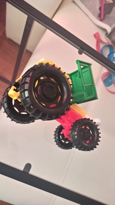 Трактор игрушка...