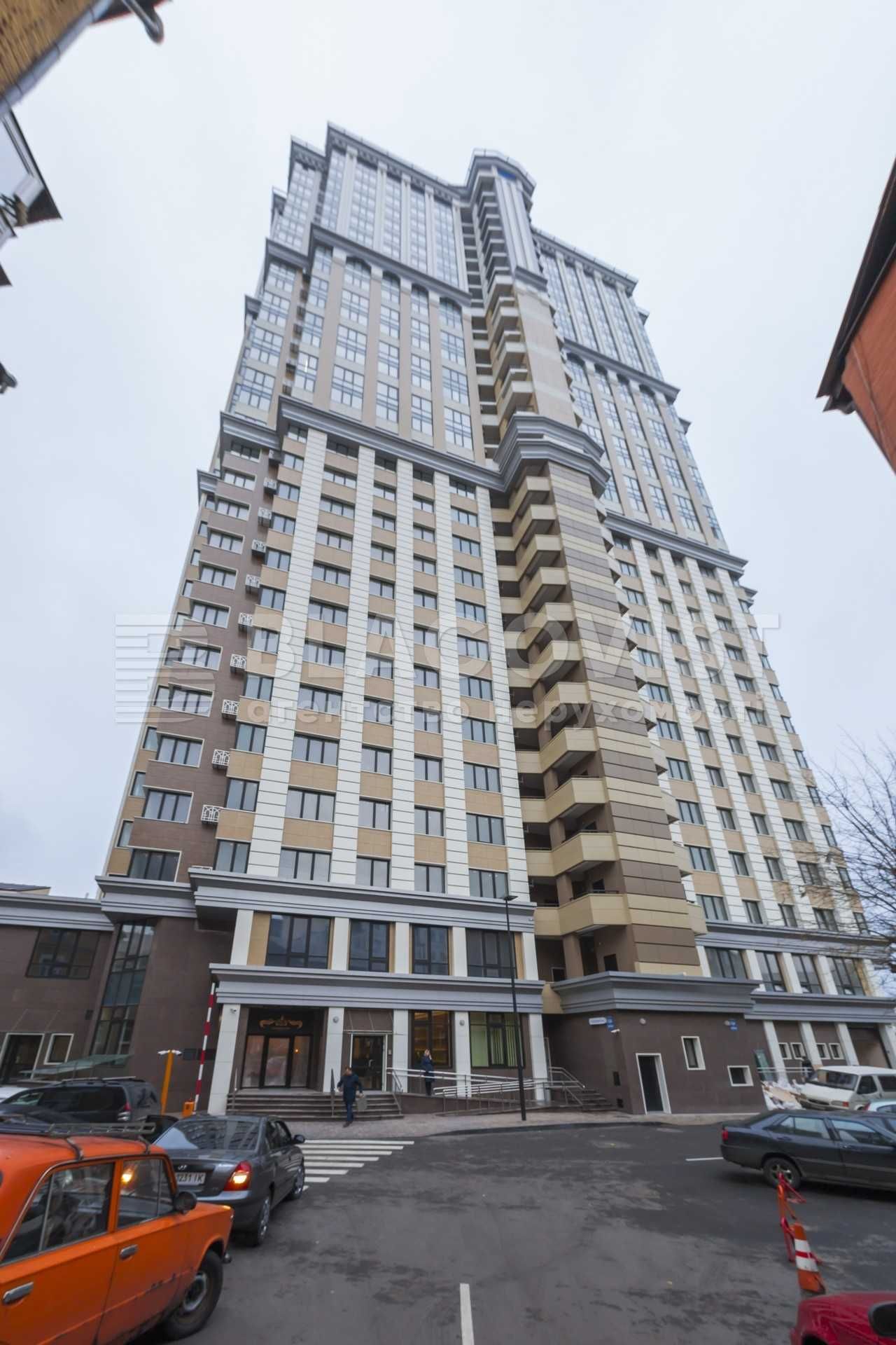 Продам 2-к квартиру ЖК "Royal Tower" з дизайнерським ремонтом