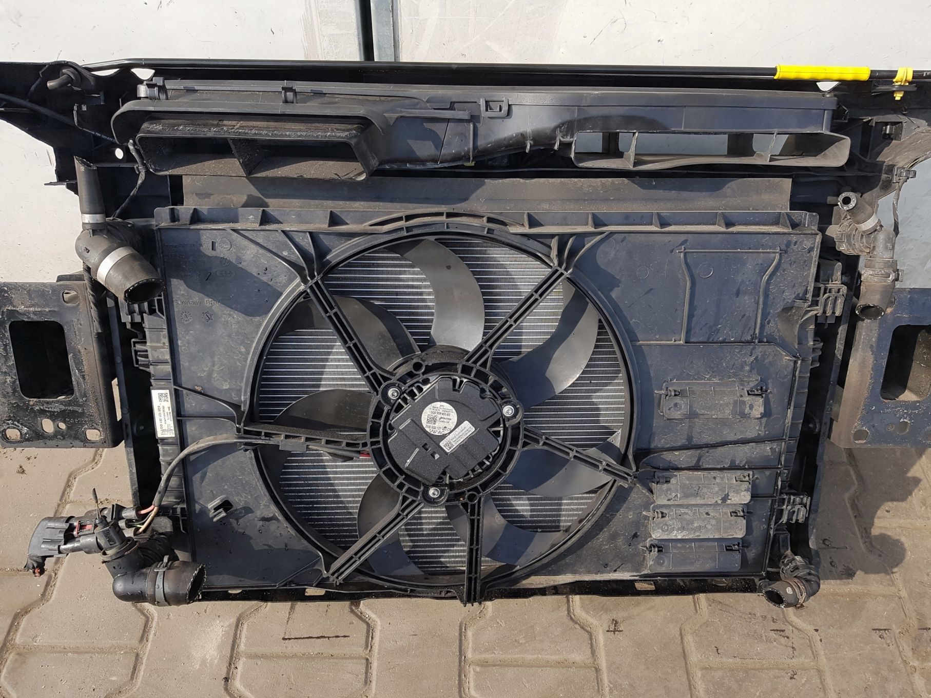 SKODA OCTAVIA 3 III LIFT 17-19r 1.5 TSI PAS PRZEDNI CHŁODNICE