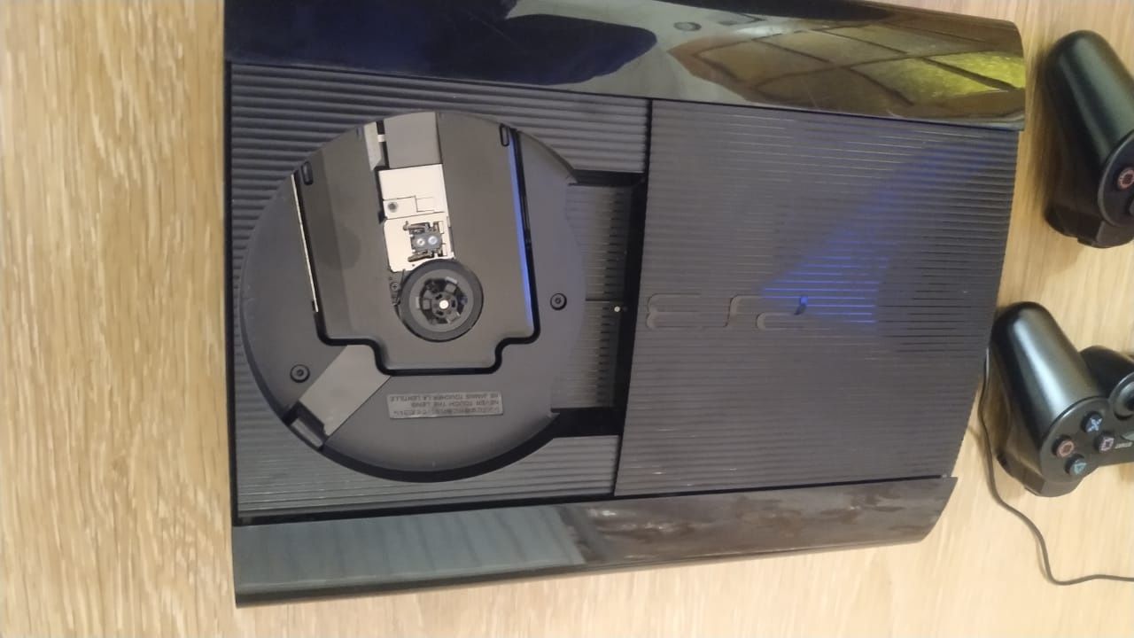Sony Playstation 3 PS3 Super Slim 500Gb