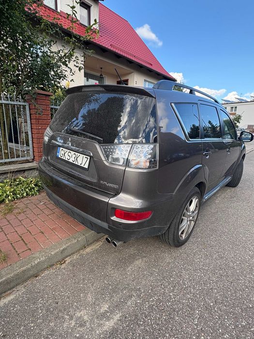 MITSUBISHI Outlander 2011