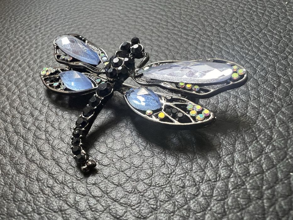 #Broszka ważka w stylu apart artelioni