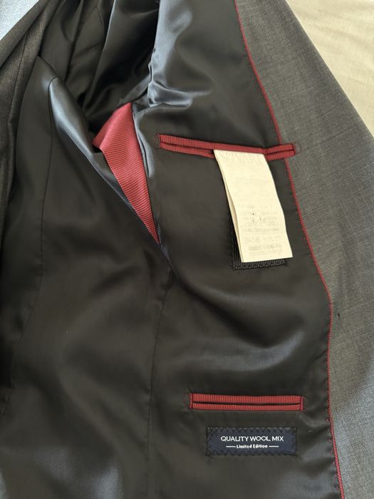 Костюм чоловічий сірий Suvari на випускника