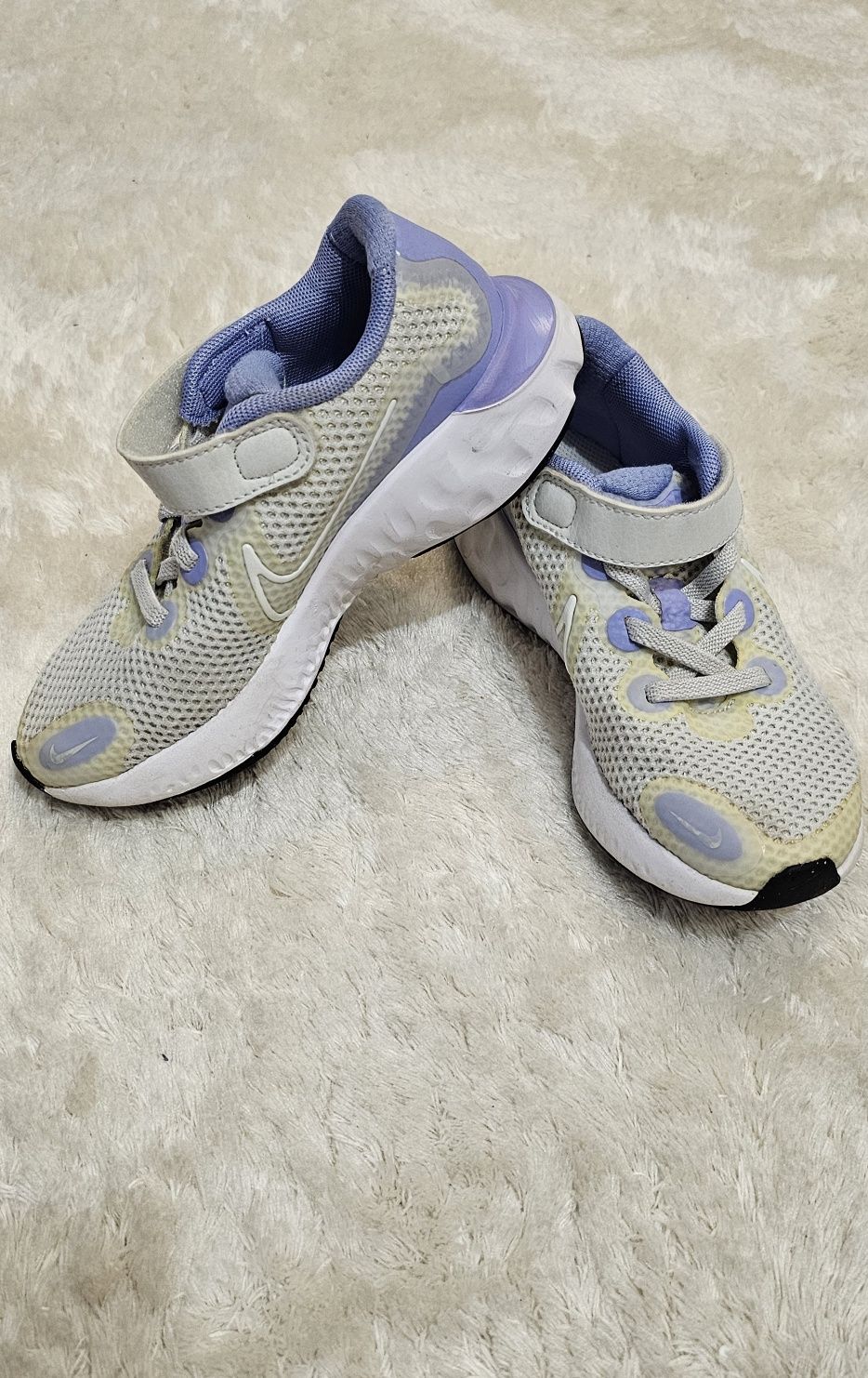 Buty sportowe dziewczęce Nike rozm.28