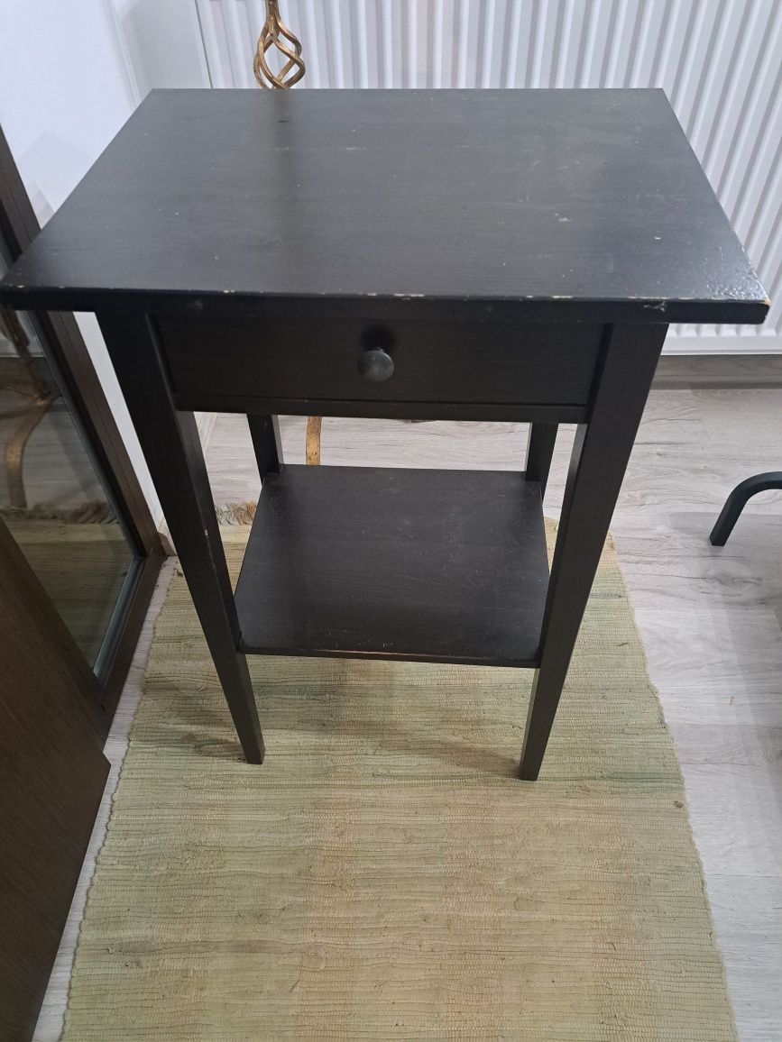 Stolik, półka, komódka HEMNES ikea