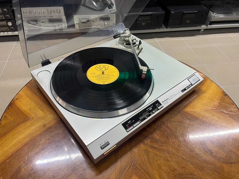 Gramofon Technics SL-QX300 Audio Room