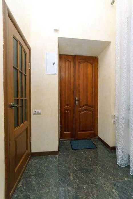 1к квартира, метро Майдан Незалежності, біля McDonalds