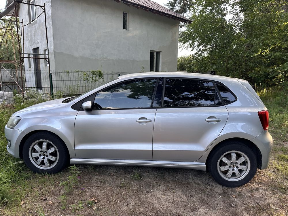 Автомобіль Volkswagen Polo 2011